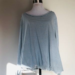 BLOUSE XL Pullover Striped Blue and White NWOT Never Worn Long Sleeves